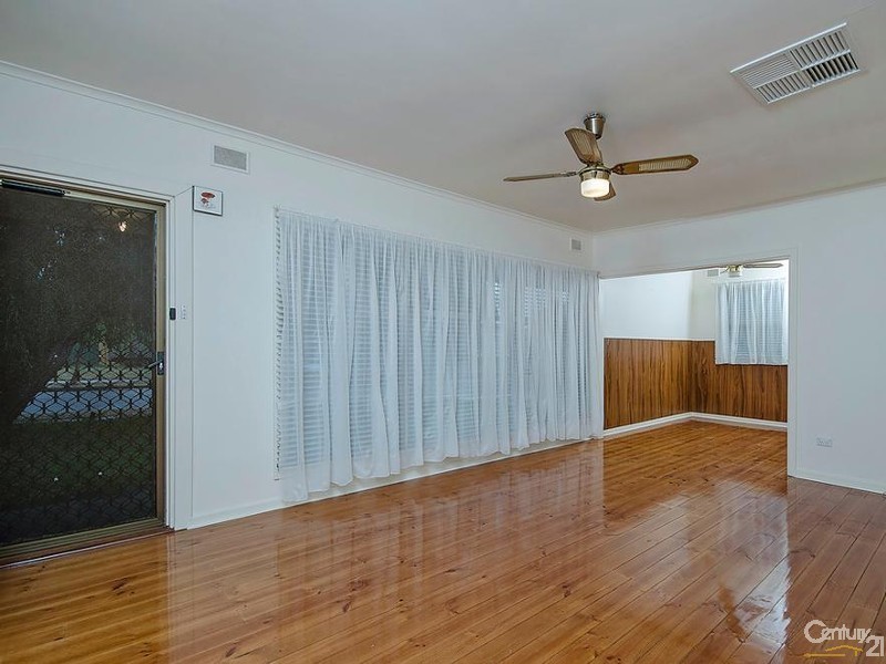 4 Wyreema Street, Largs North SA 5016