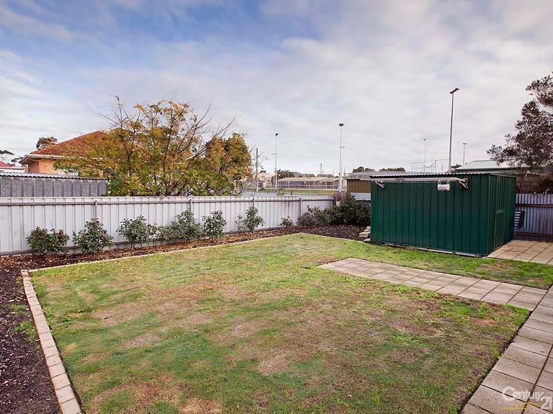 27 Parr Street, Largs Bay SA 5016