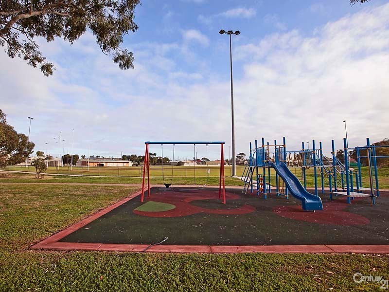 27 Parr Street, Largs Bay SA 5016