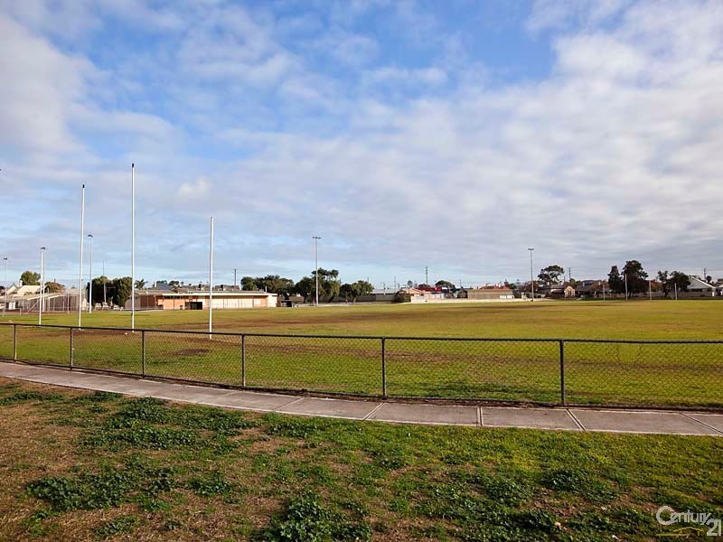 27 Parr Street, Largs Bay SA 5016