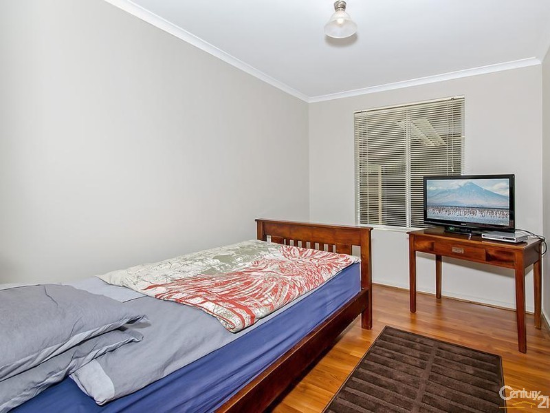 2/10B Lancaster Drive, North Haven SA 5018
