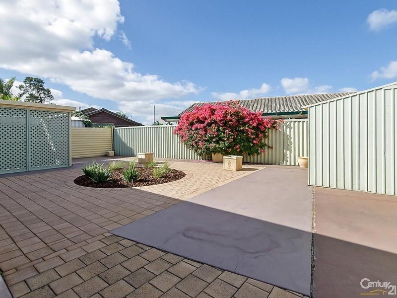 2/10B Lancaster Drive, North Haven SA 5018