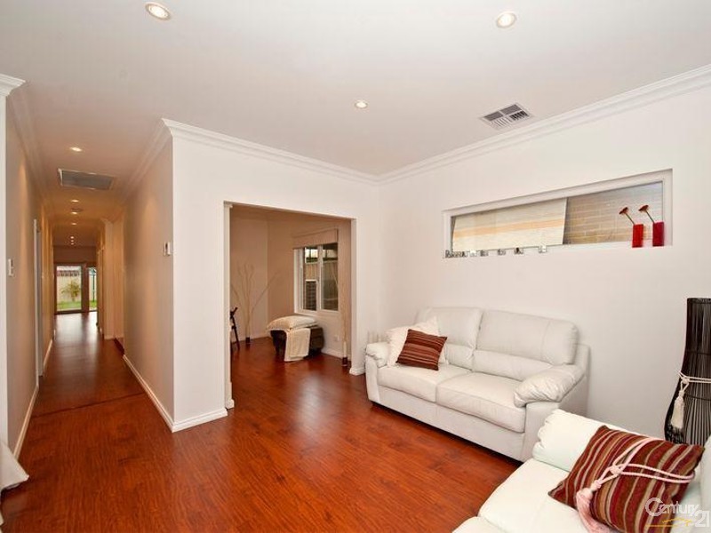 14 Hutley Road, North Haven SA 5018
