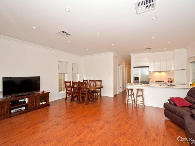 14 Hutley Road, North Haven SA 5018