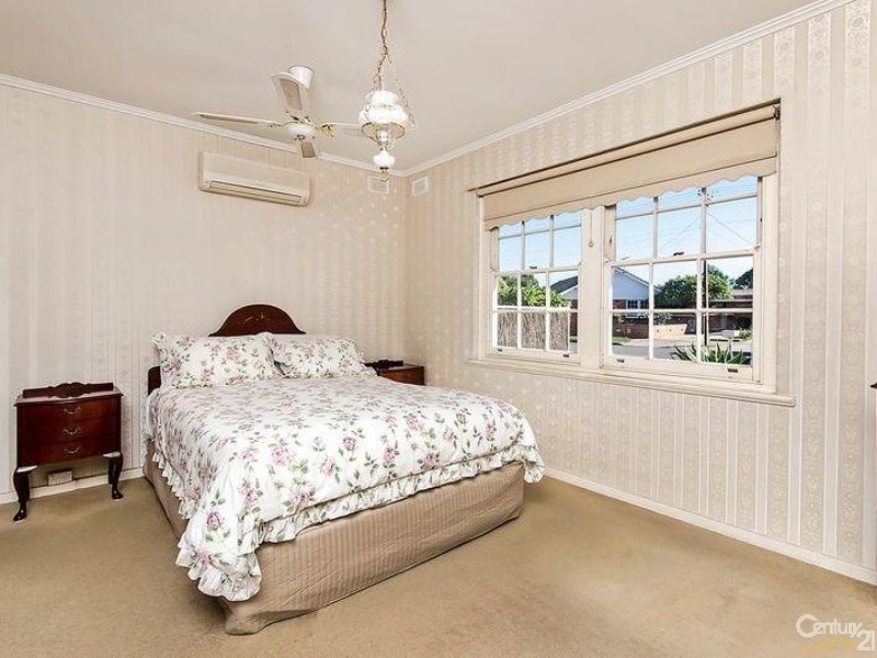 4  Wald Avenue, Semaphore South SA 5019