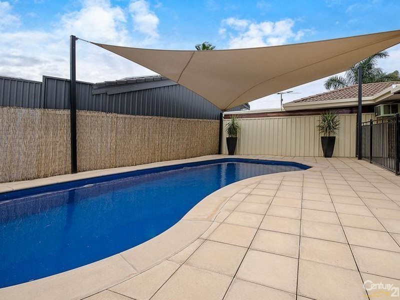 25 Gordon Luxton Drive, North Haven SA 5018