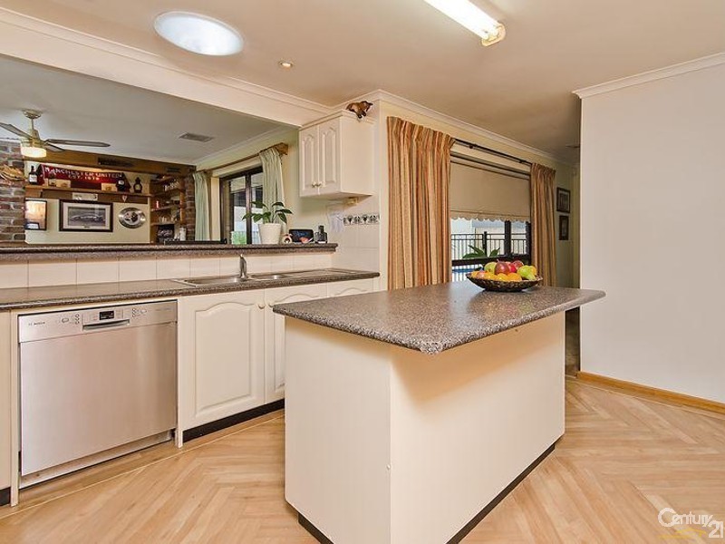 25 Gordon Luxton Drive, North Haven SA 5018