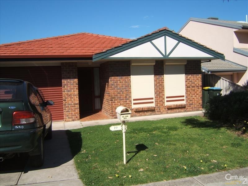 19 Bowman Cres, Enfield SA 5085