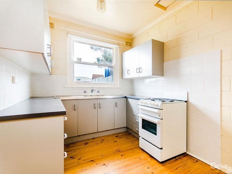 16  Kooringa Street, Taperoo SA 5017