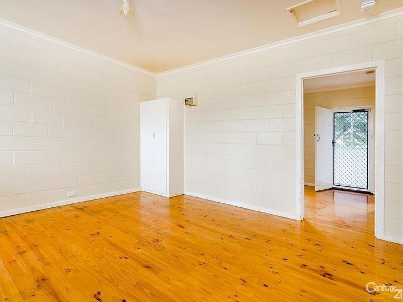 16  Kooringa Street, Taperoo SA 5017