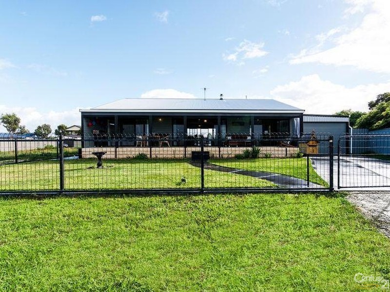 41 Lake Road, Milang SA 5256