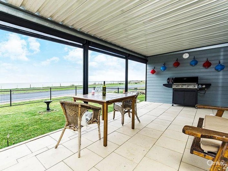 41 Lake Road, Milang SA 5256