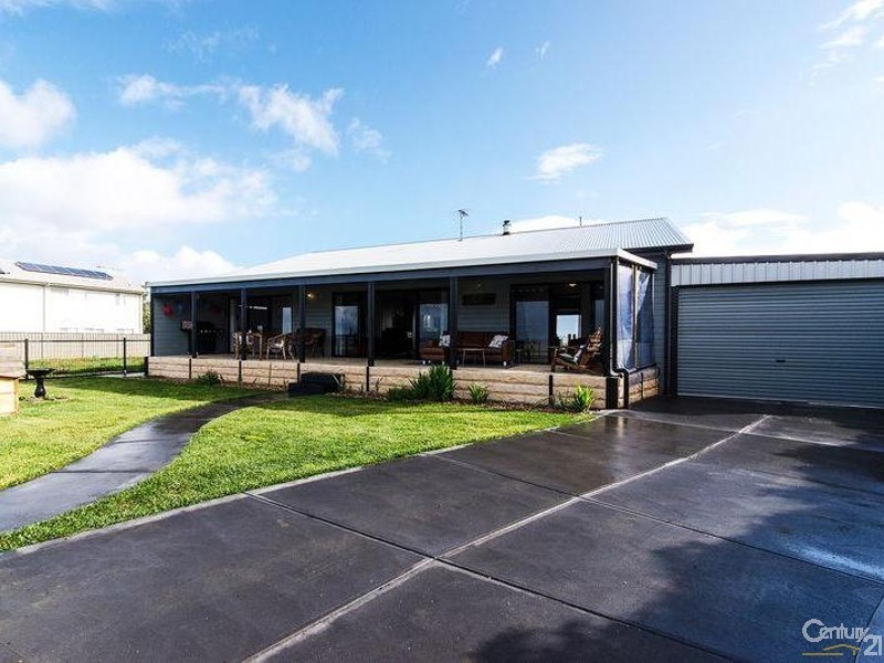 41 Lake Road, Milang SA 5256