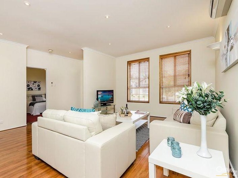 1 Lauriana Court, North Haven SA 5018