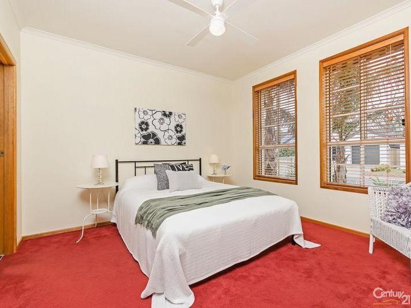 1 Lauriana Court, North Haven SA 5018