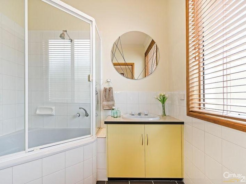 1 Lauriana Court, North Haven SA 5018