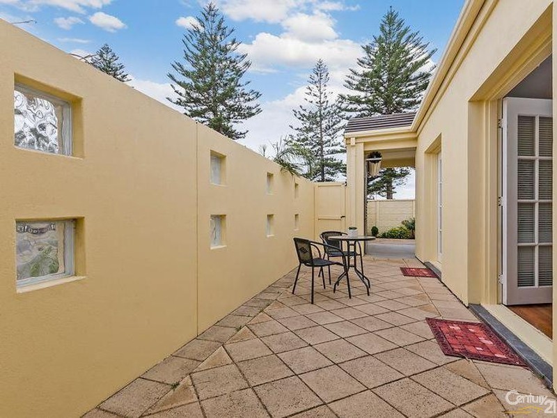 1 Lauriana Court, North Haven SA 5018