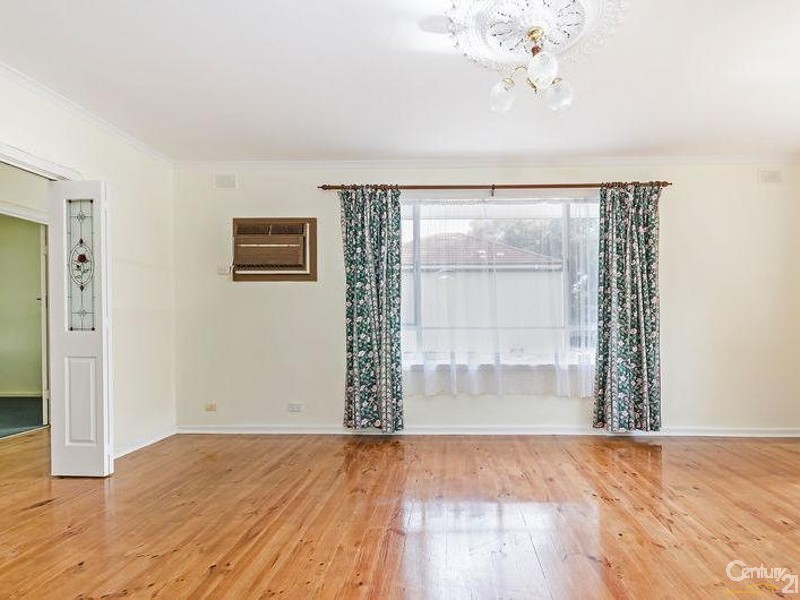 15 Lema Avenue, Fairview Park SA 5126