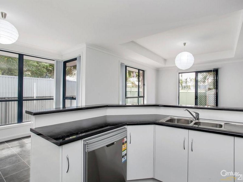 24 Hanson Street, Semaphore SA 5019