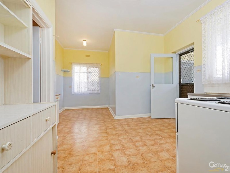 231 Victoria Road, Largs Bay SA 5016