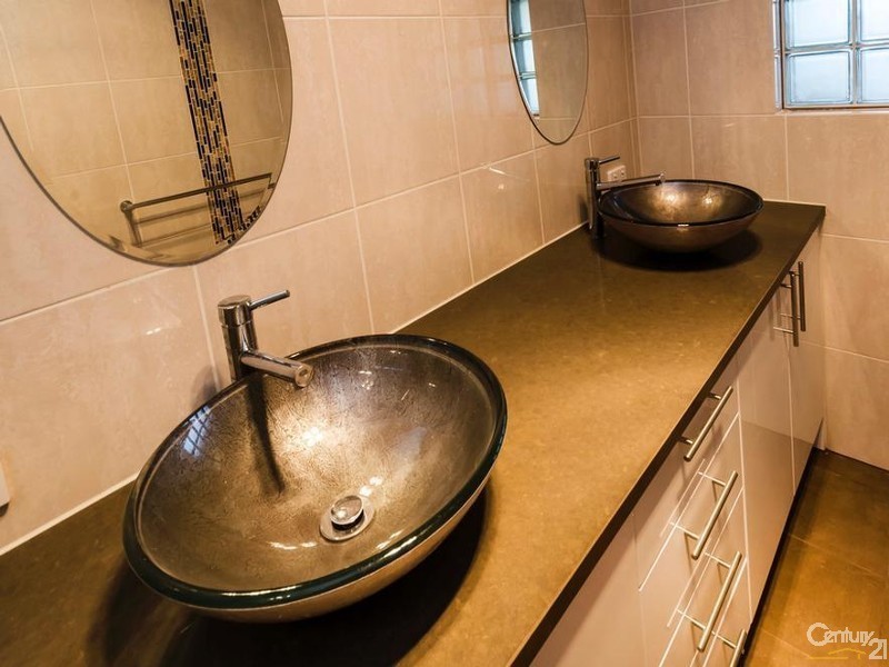 60 Exmouth Road, Glanville SA 5015