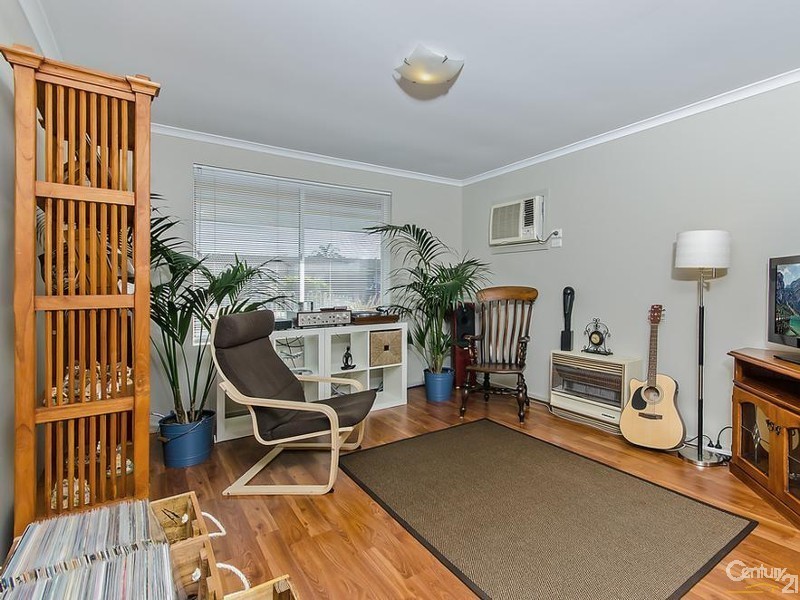 2/10B Lancaster Drive, North Haven SA 5018
