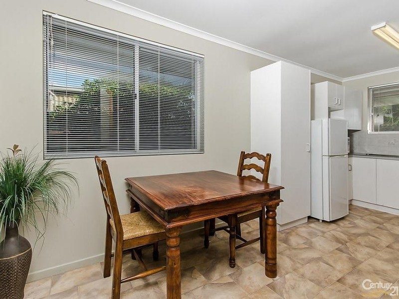 2/10B Lancaster Drive, North Haven SA 5018