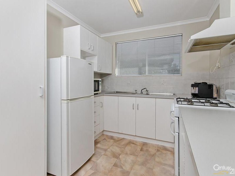 2/10B Lancaster Drive, North Haven SA 5018