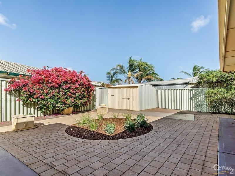 2/10B Lancaster Drive, North Haven SA 5018