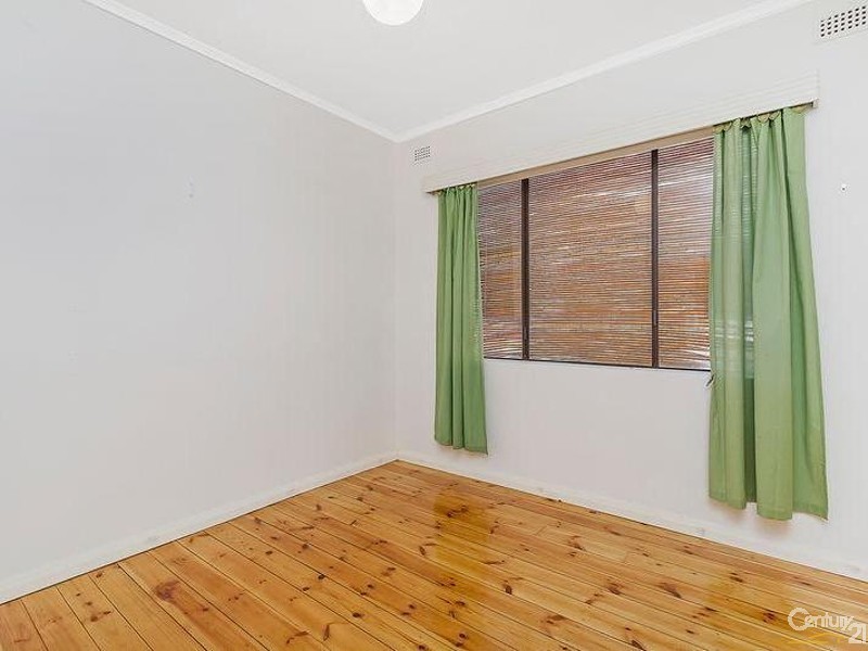 33 Balranald Avenue, Largs Bay SA 5016