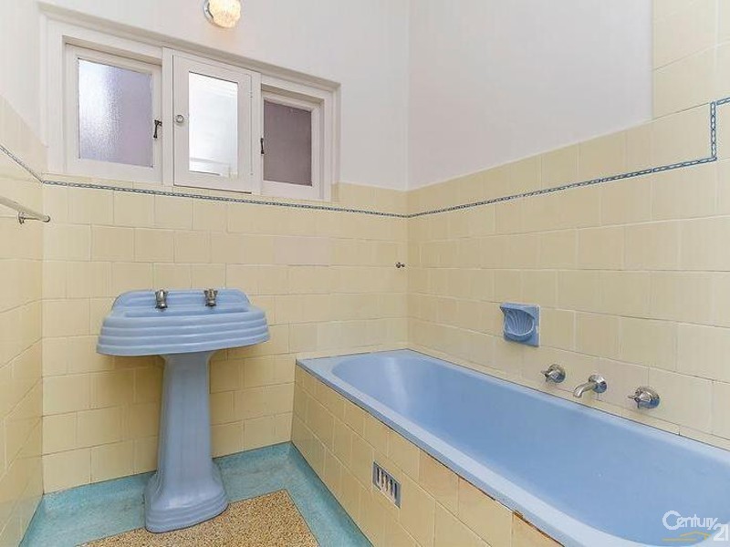 33 Balranald Avenue, Largs Bay SA 5016