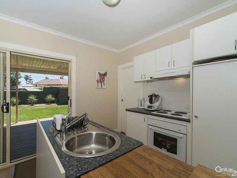 63 Victoria Road, Birkenhead SA 5015