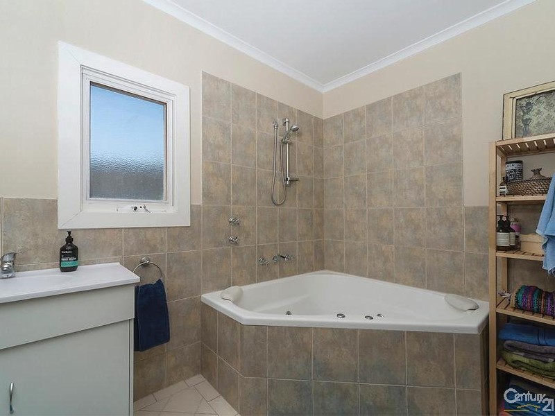 63 Victoria Road, Birkenhead SA 5015