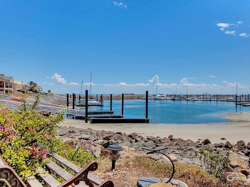 2/2 Cooroyba Court, North Haven SA 5018