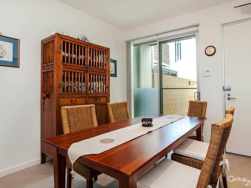 30 Karka Cove, New Port SA 5015