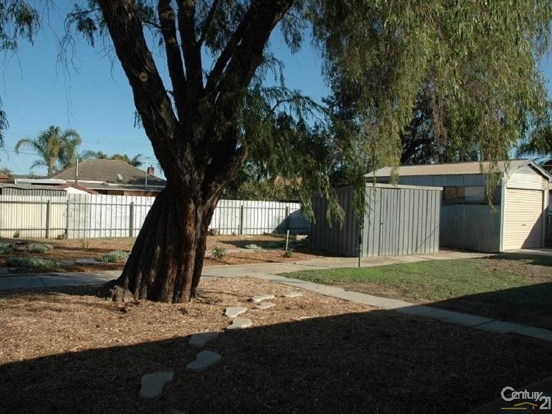 5 Alfred Street, Peterhead SA 5016