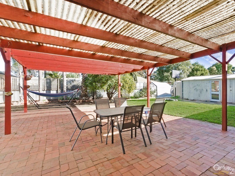 9 Woolaston Road, Salisbury Downs SA 5108