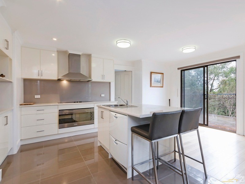 7 Glen Road, Bridgewater SA 5155