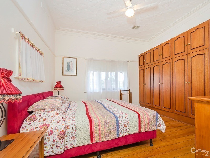 10 Harrold Street, Largs Bay SA 5016