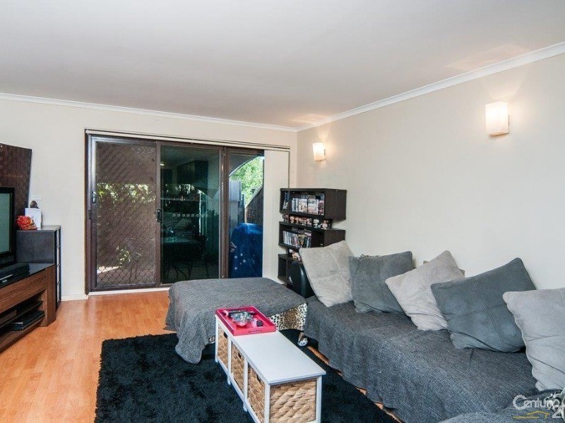 52  Shoreline Close – Brebner Drive, West Lakes SA 5021