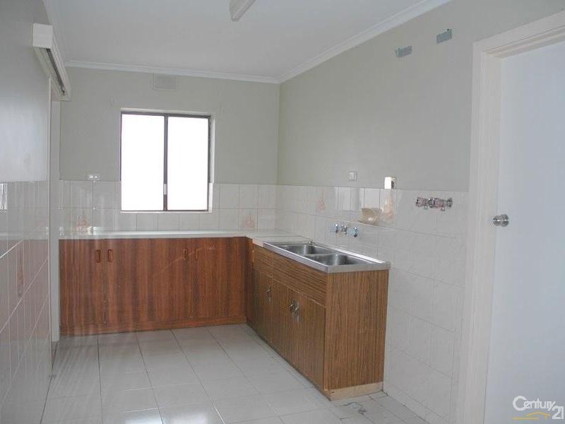 3 Victoria St, Glanville SA 5015