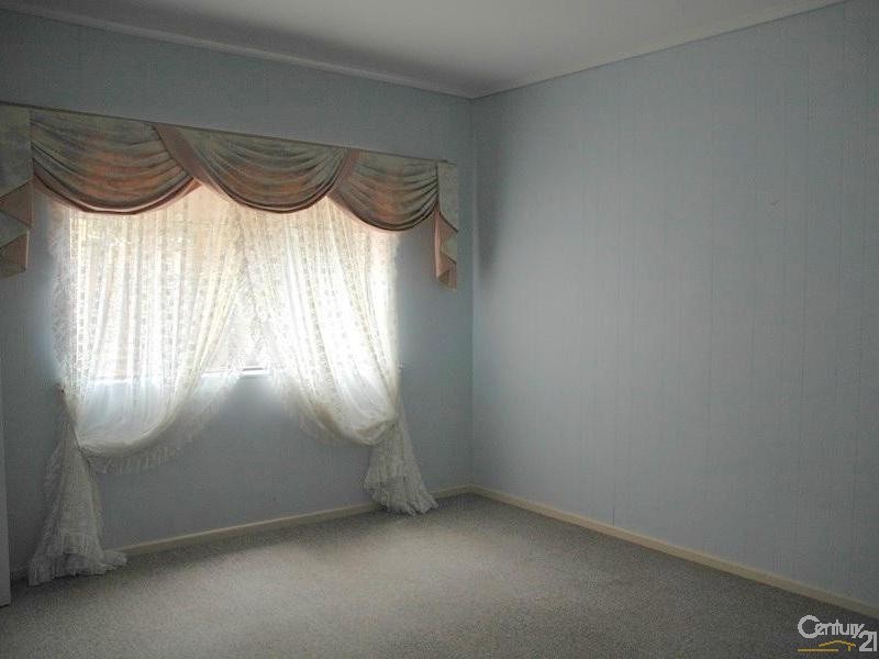 3 Victoria St, Glanville SA 5015