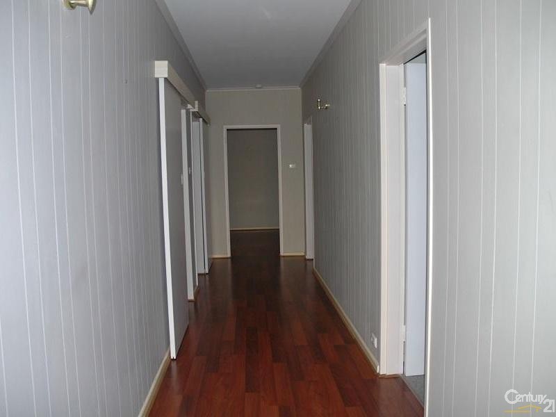 3 Victoria St, Glanville SA 5015