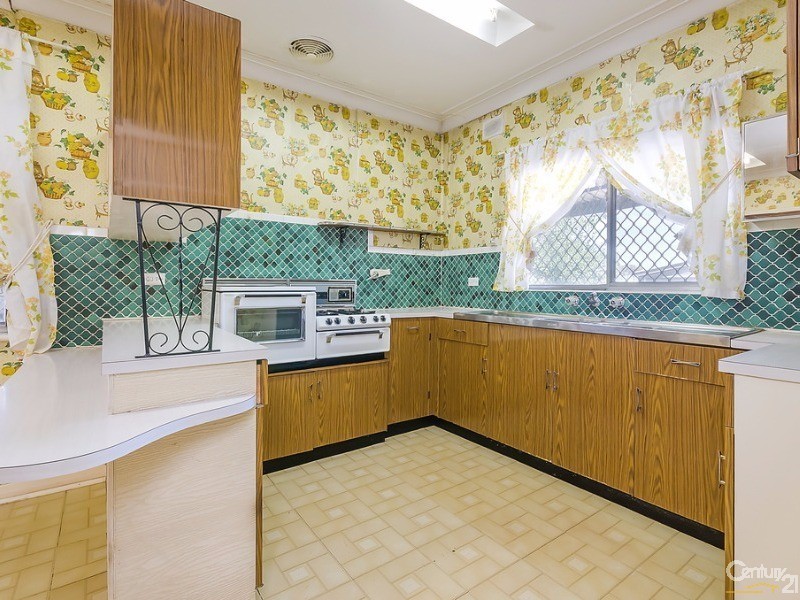 43 Maidos Grove, Valley View SA 5093