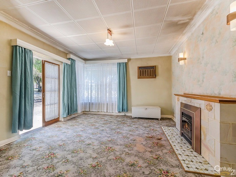 43 Maidos Grove, Valley View SA 5093