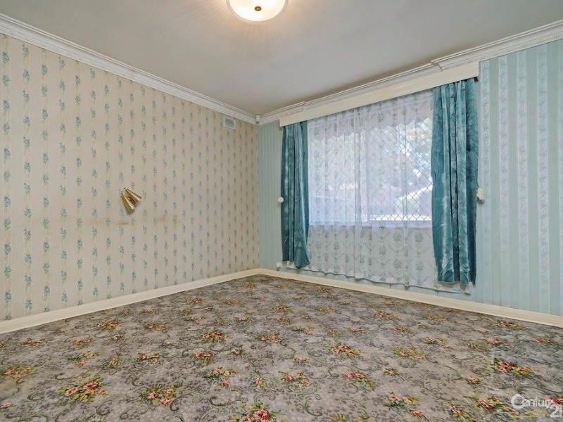 43 Maidos Grove, Valley View SA 5093