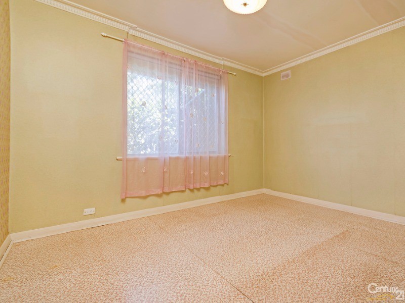 43 Maidos Grove, Valley View SA 5093