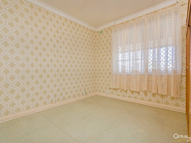 43 Maidos Grove, Valley View SA 5093