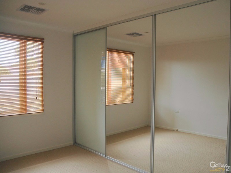 12 Kingfisher Drive, Semaphore Park SA 5019