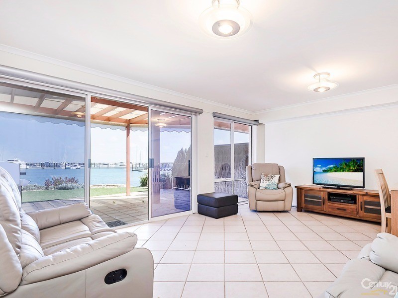 1/2 Cooroyba Court, North Haven SA 5018